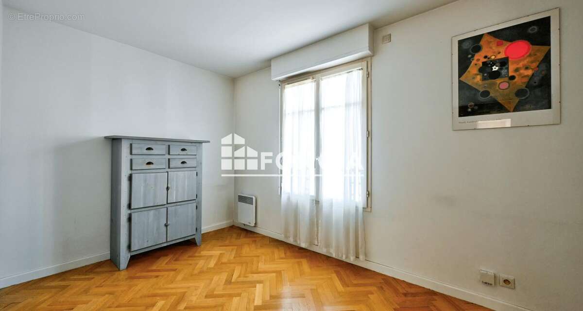 Bel appartement_59m2_rue bleriot à buc_2011 - photo 10