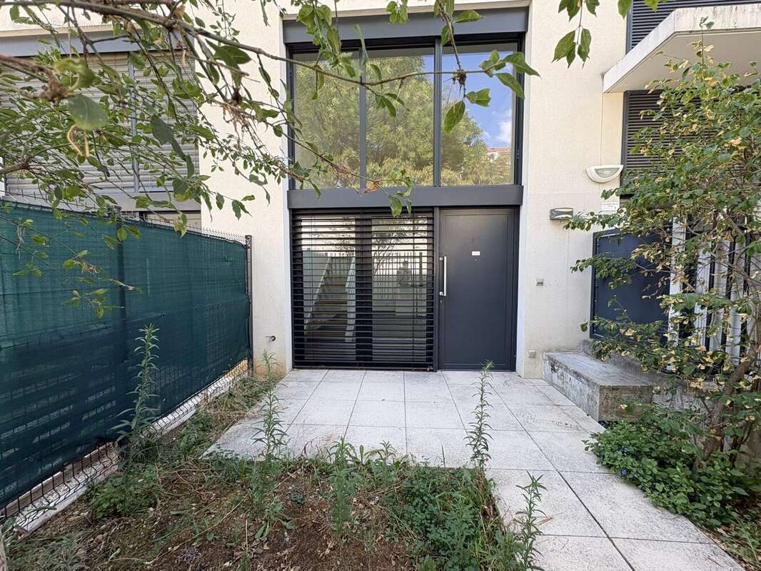 Appartement 32 m² à Lyon-8e  - photo 2