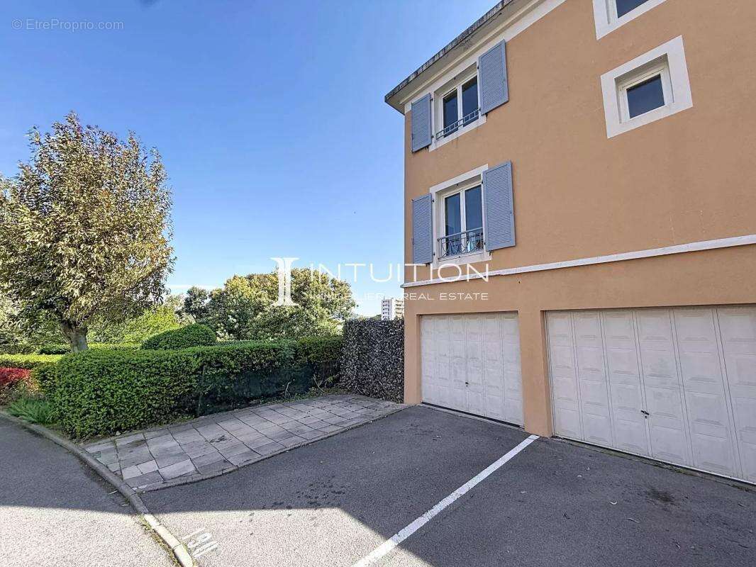 Cannes - Croix des Gardes : Superbe duplex avec vaste terrasse - photo 25