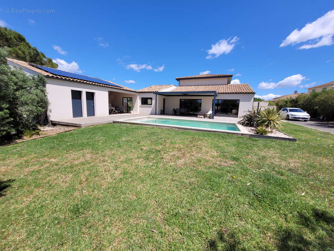 Secteur Clape Superbe Villa neuve de 206m2 sur 1365 m2 de terrain à vendre 697000 €. - photo 2