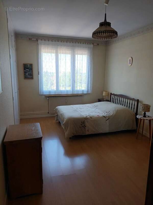 Appartement 86 m² à Montceau-Les-Mines  - photo 10