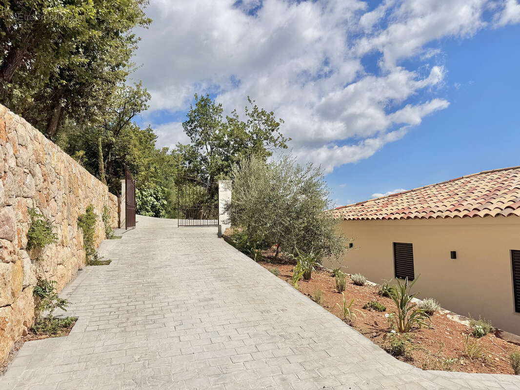 Maison à SPERACEDES