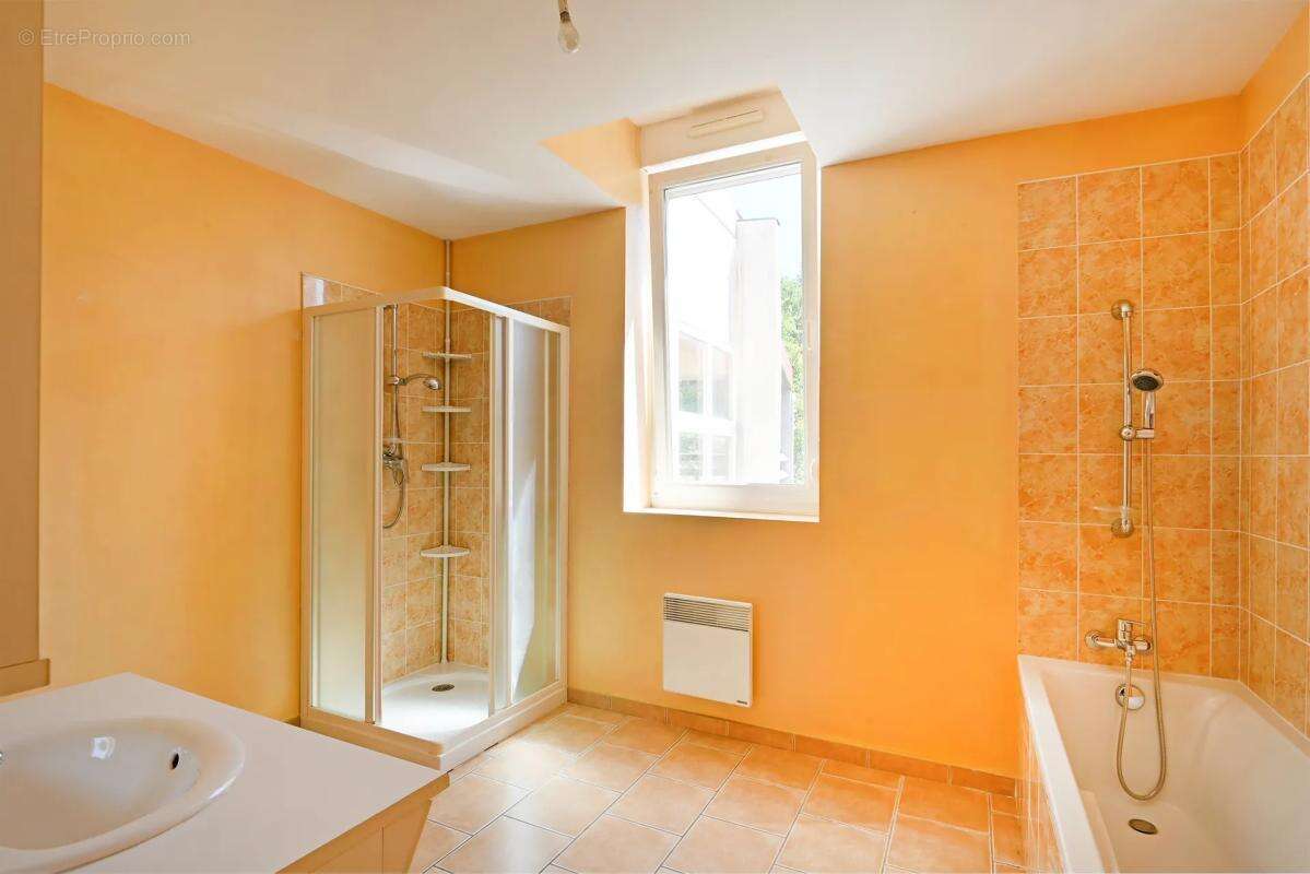 Appartement de 5 pièces de 98 m² à Ruoms - photo 12