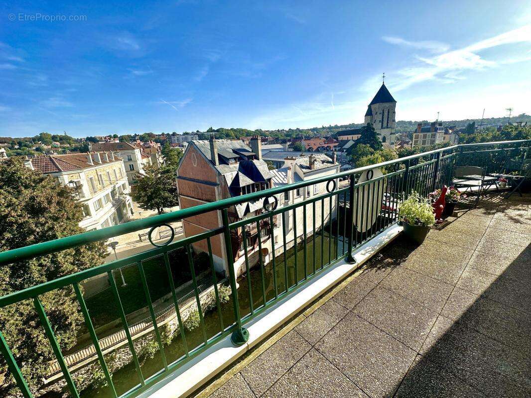 Appartement à CORBEIL-ESSONNES