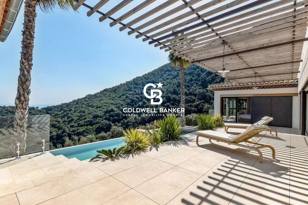 Maison à CAVALAIRE-SUR-MER