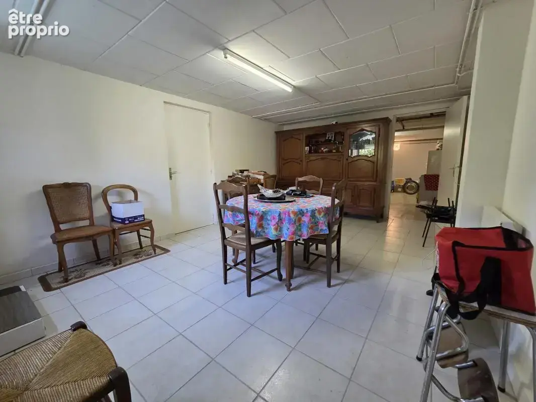 Pavillon individuel plain pied sur sous sol 90m² hab sur 820m² - photo 10