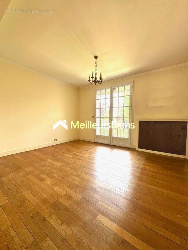 Le Raincy!!! Maison familiale 4 chambres sur + de 475 m² de terrain - photo 7