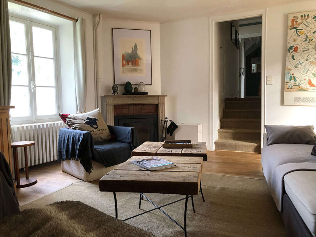 Maison à VIENNE-EN-ARTHIES