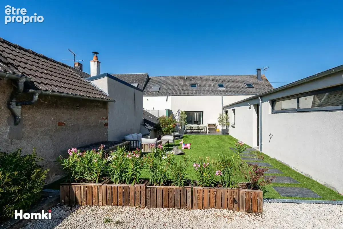 Maison/Villa T5 de 165 m² à La Chapelle-Saint-Mesmin 45380 - photo 5