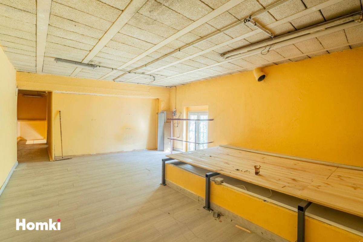 Commerce à MARSEILLE-15E