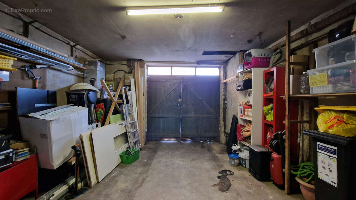 Maison à CELLE-LEVESCAULT