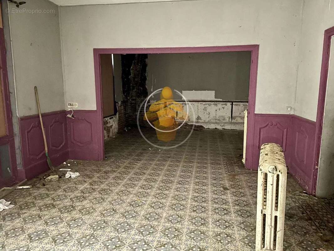 Maison à LA FERE