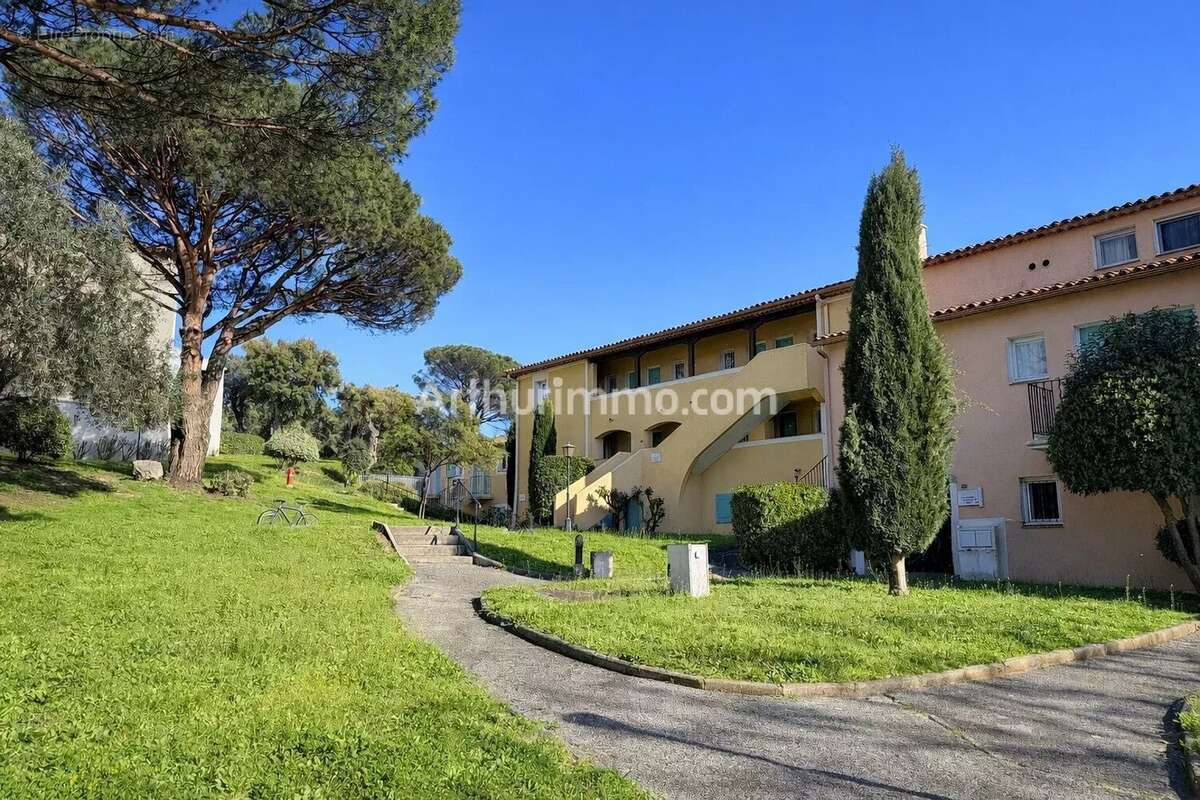 Appartement à GRIMAUD