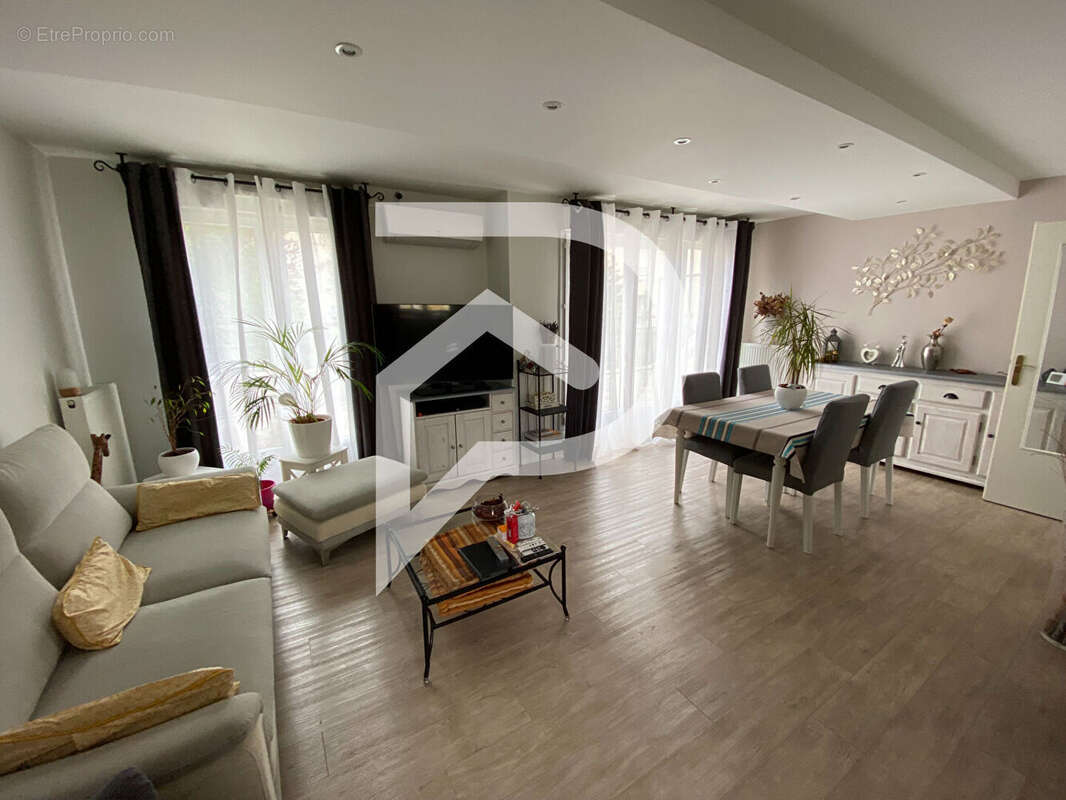 Appartement à ELANCOURT