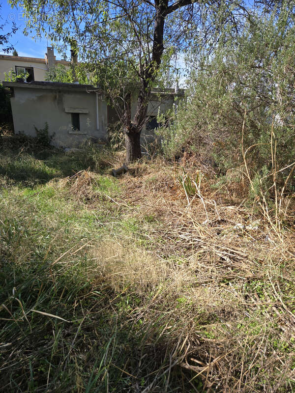 Terrain à MARSEILLE-14E