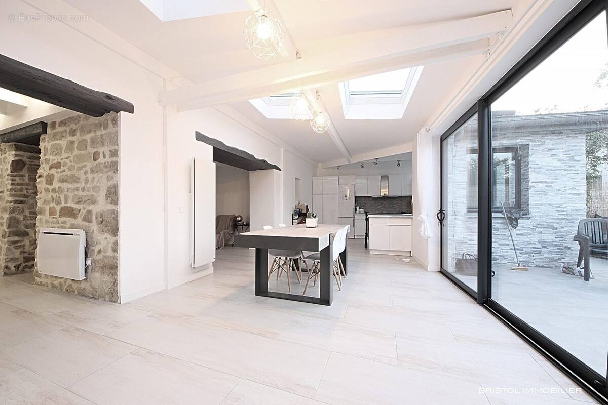 Christine &amp; Marc Stanord Palmer Immobilier - Maison à BOISSY-SOUS-SAINT-YON