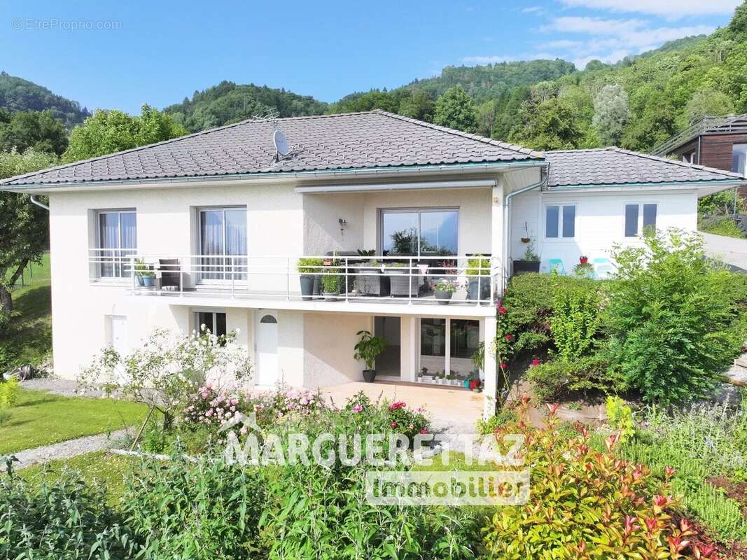 Maison à CHATILLON-SUR-CLUSES