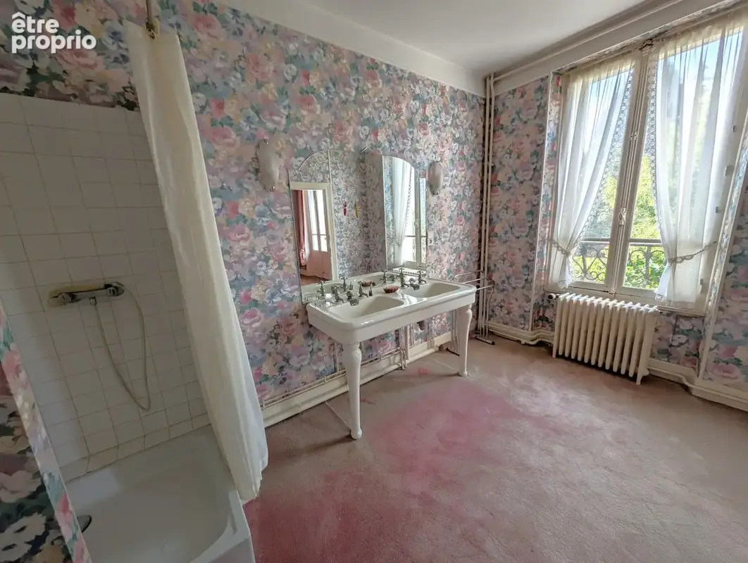 Entre Auxerre et Joigny sur la commune de Beaumont, propriété de 335m2 habitable, dépendances et jardin de 324 - photo 12