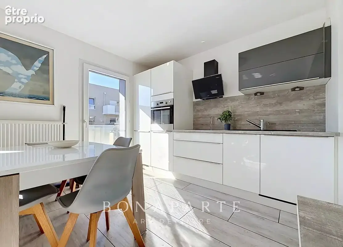 FERNEY-VOLTAIRE - Appartement centre-ville - photo 4