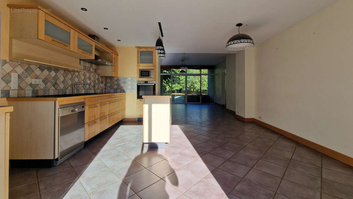 Maison à CELLE-LEVESCAULT