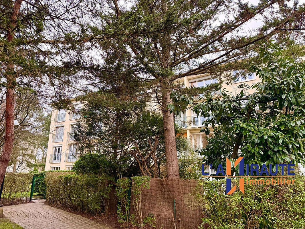 Appartement à MAISONS-LAFFITTE