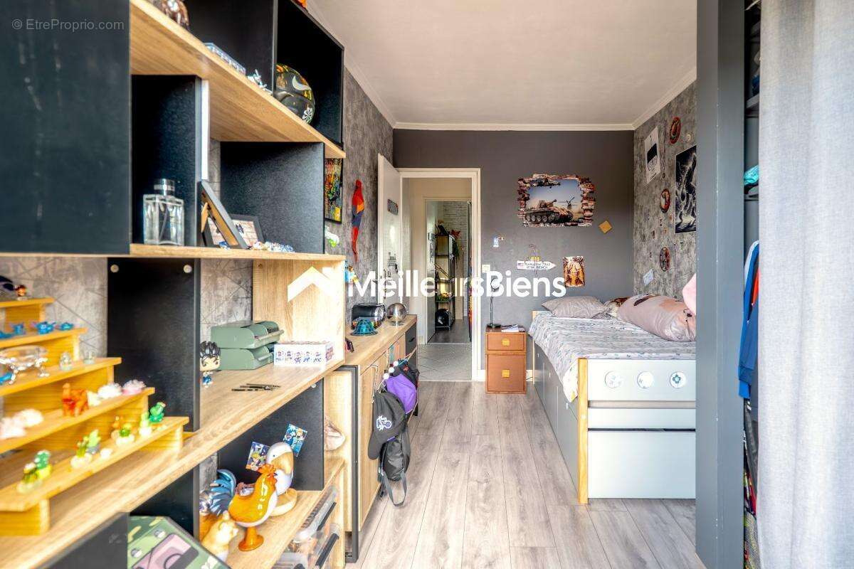 Appartement à FRESNES