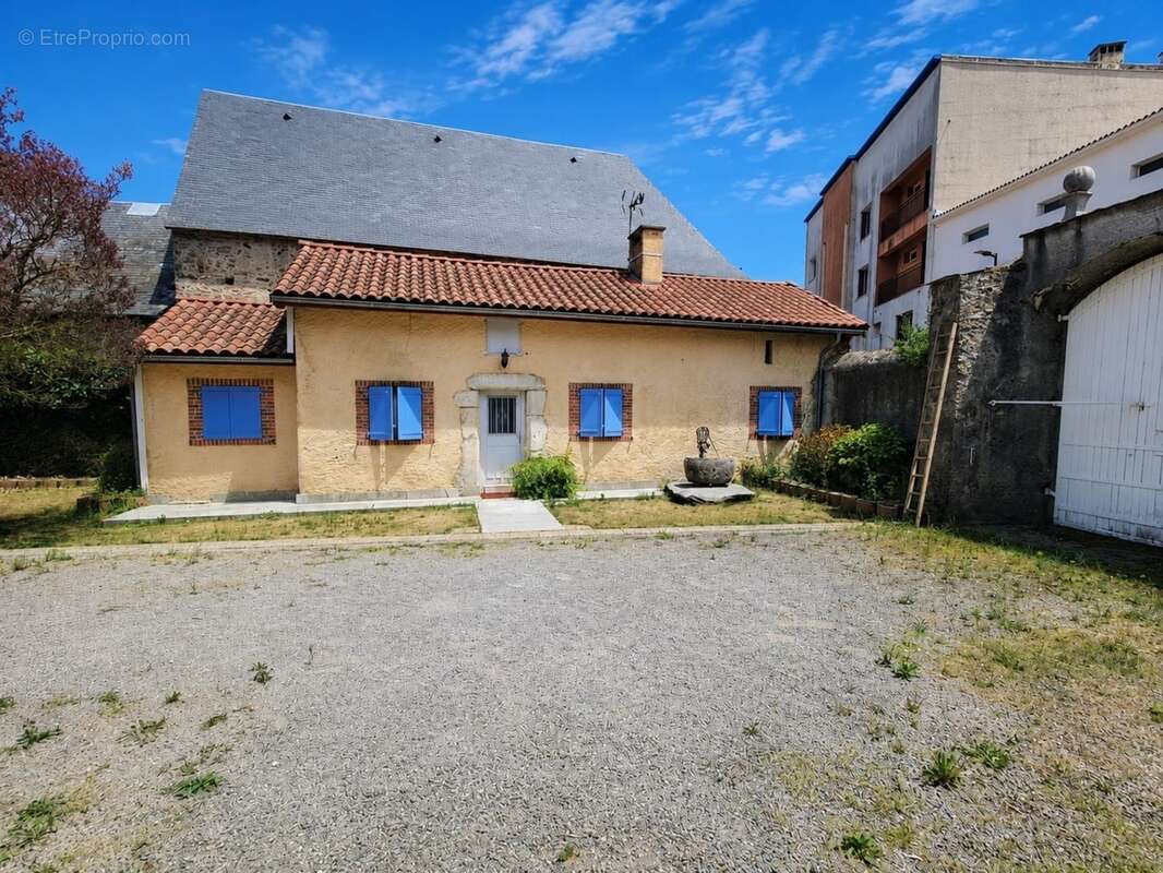 Demeure historique d'exception classée au patrimoine située aux portes des Pyrénées - photo 7