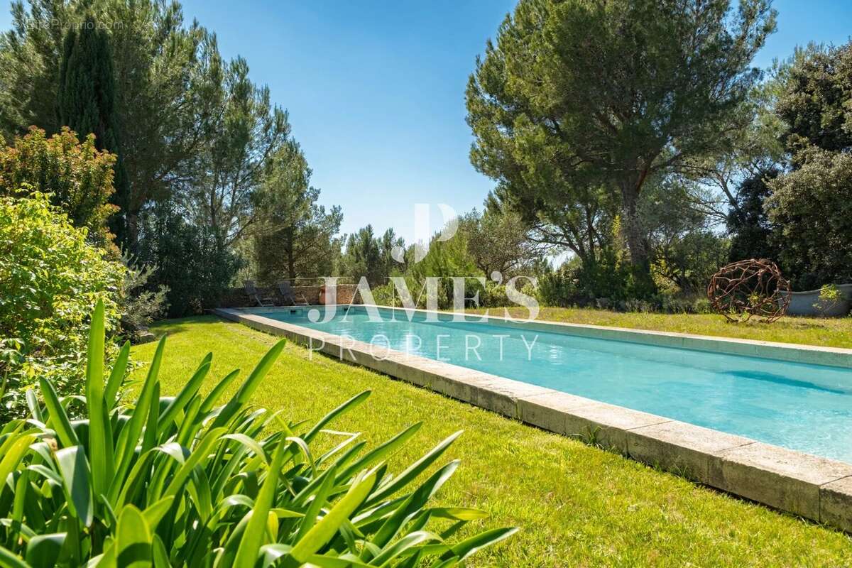 Maison à MAUSSANE-LES-ALPILLES