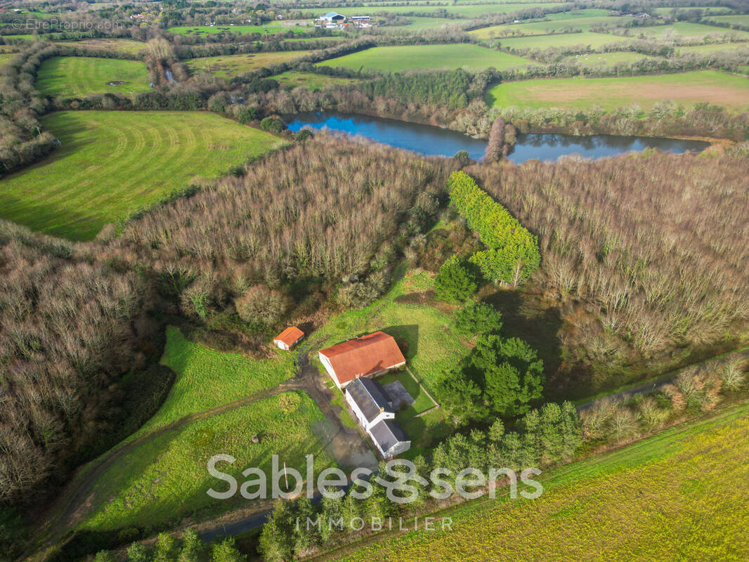 Maison à TALMONT-SAINT-HILAIRE