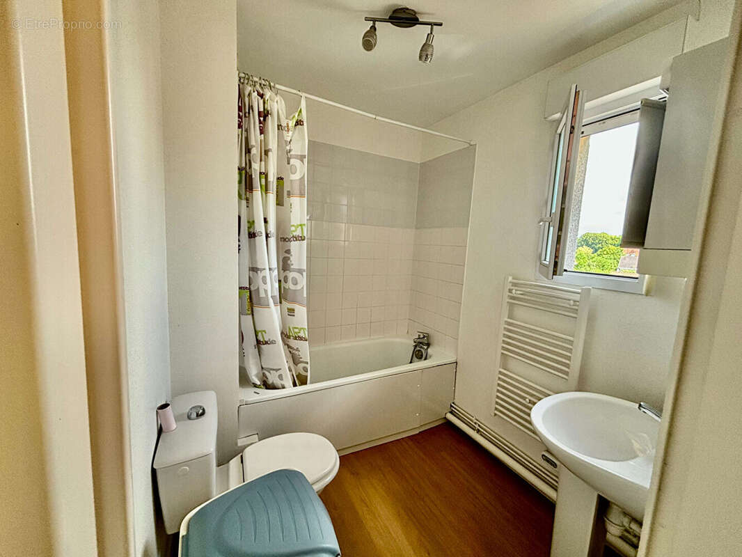 Appartement à PIERRES