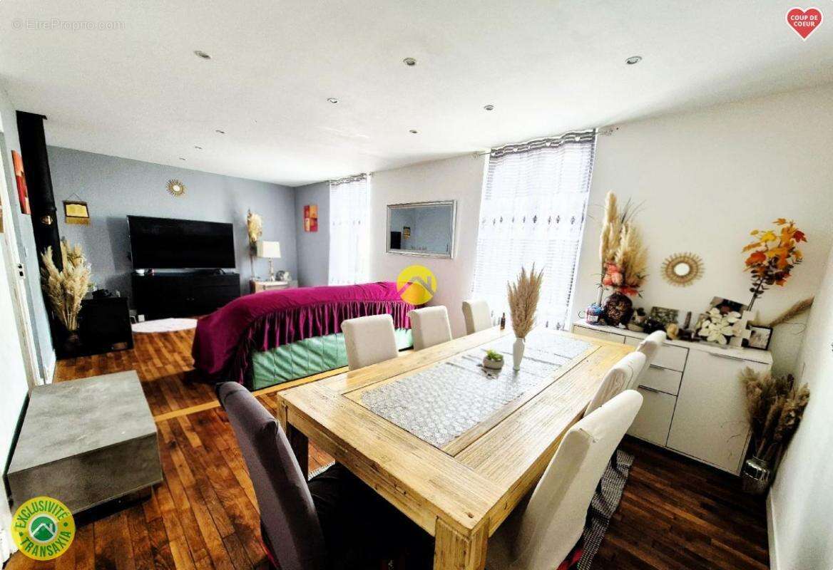 Maison à CHEZAL-BENOIT