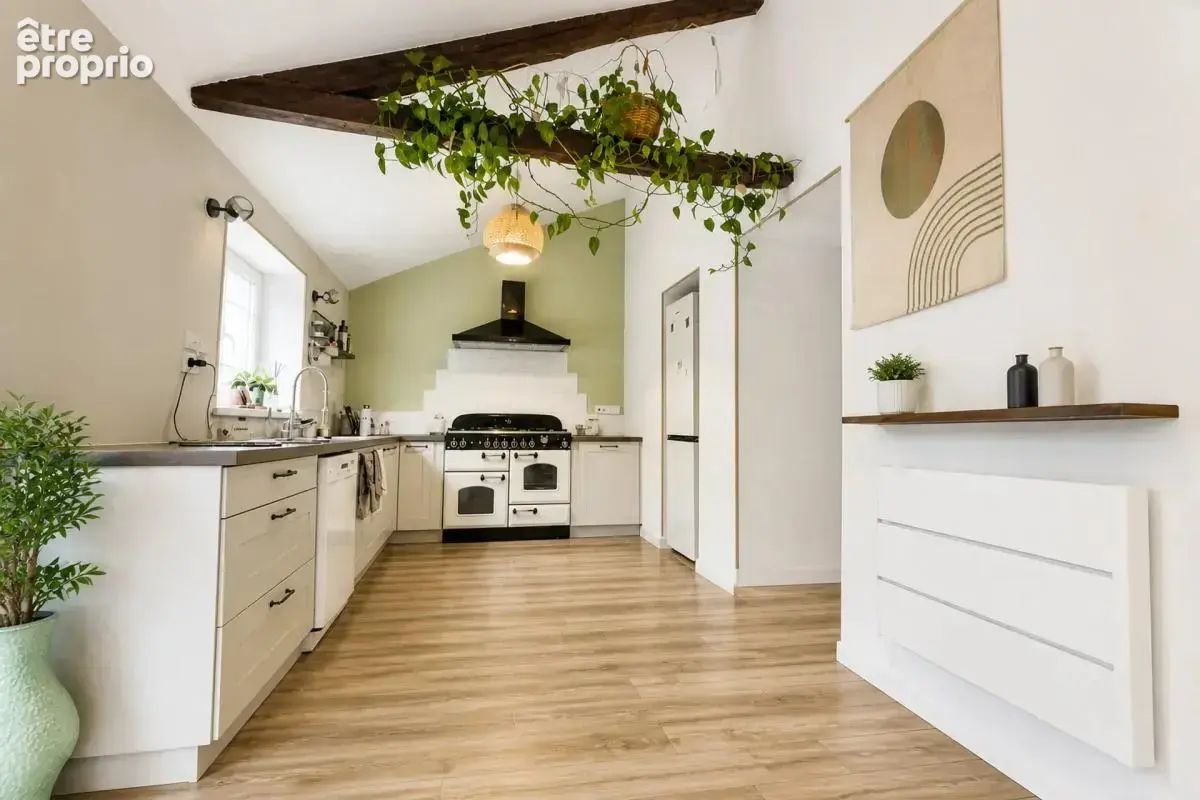 Maison de 6 pièces de 180 m² à Saint-Germain-des-Bois - photo 2