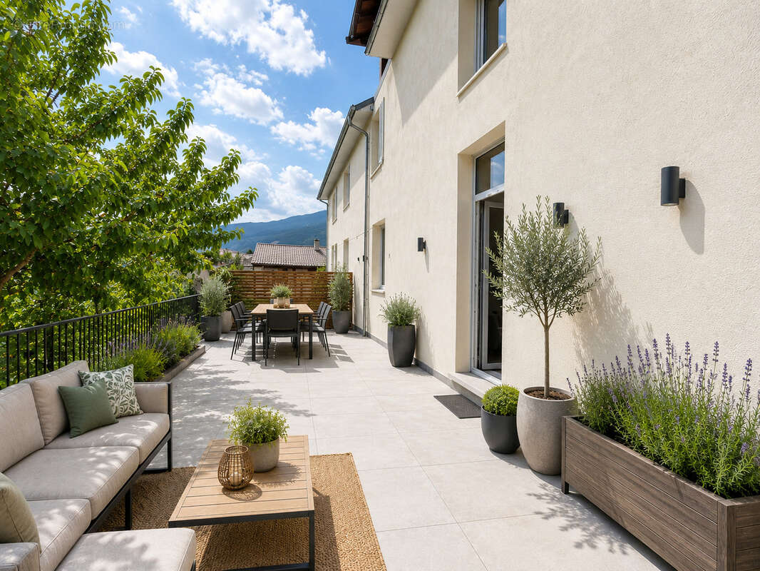 T2 + terrasse + cave +parking - photo 3