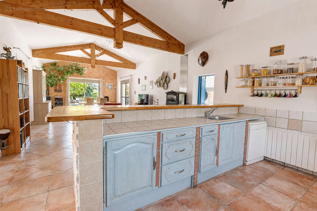 Maison 186m² à saint-sulpice-la-pointe - photo 6