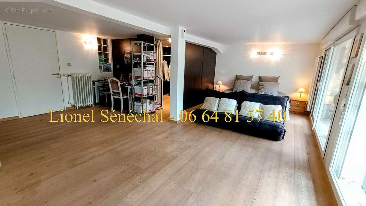 Exceptionnelle demeure de caractère ? 247 m² habitables ? 15 pièces ? Au coeur des quartiers les plus recherchés du Mans : Parc  - photo 9