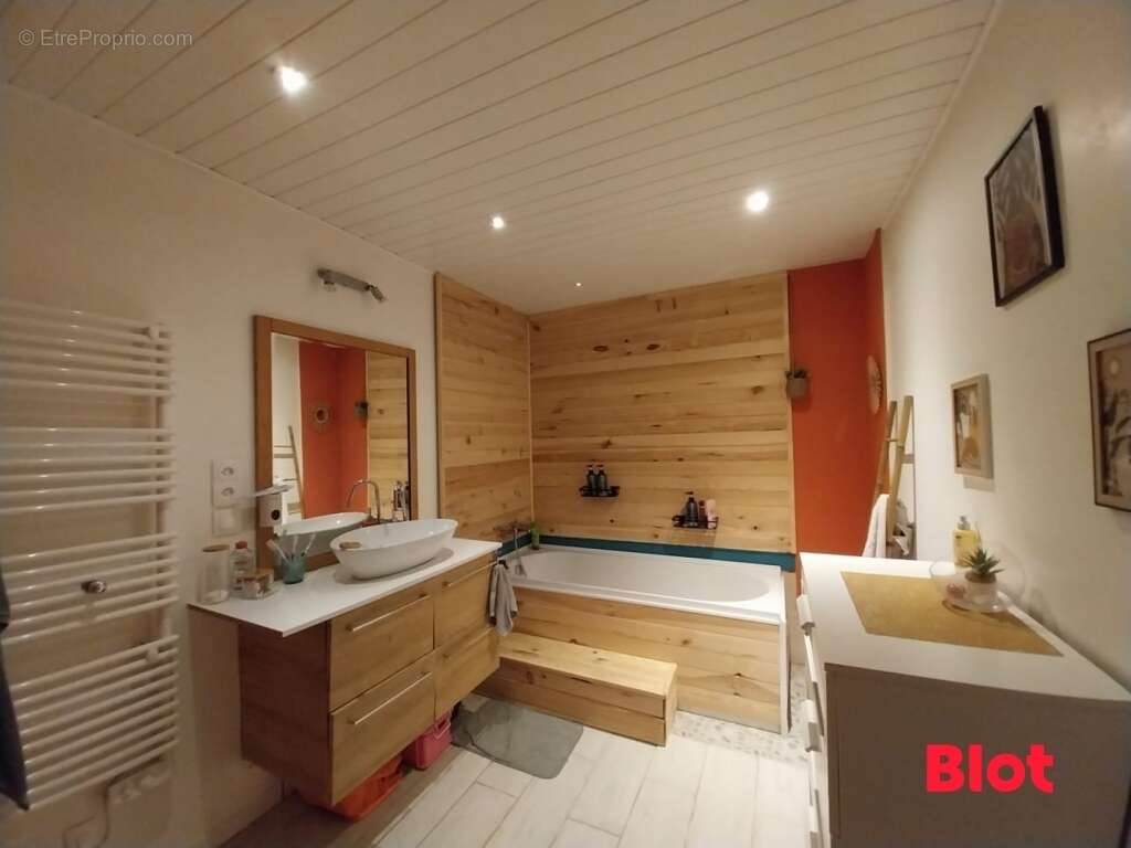 Maison à BAIN-DE-BRETAGNE