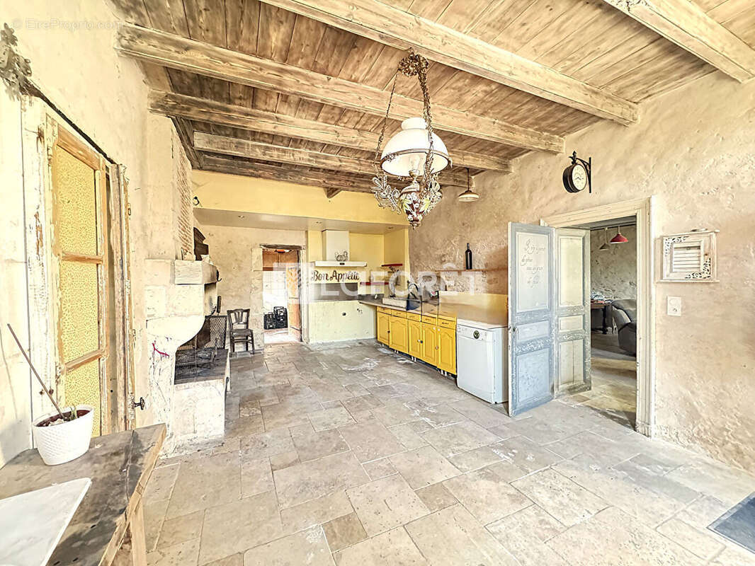Maison Saint Just Luzac 5 pièces - photo 10