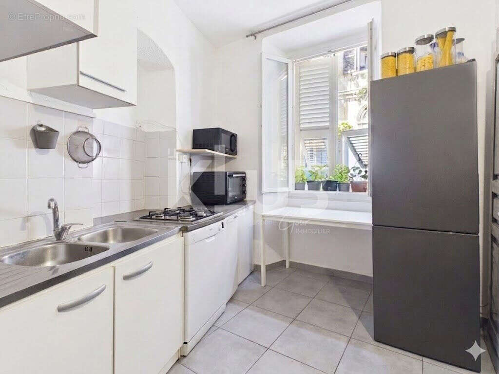 Appartement T3 de 65 m2 au centre-ville de BASTIA - photo 8