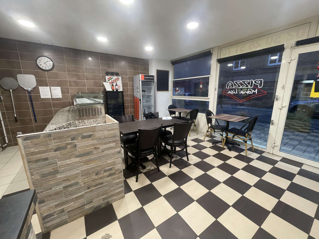 Commerce à SAINT-HILAIRE-DU-HARCOUET