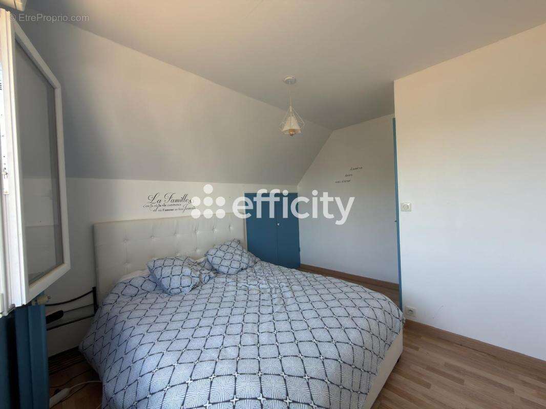 Maison 208 m² à Saint-Molf  - photo 10