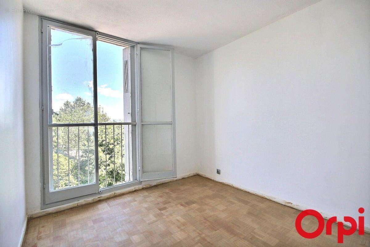 Appartement à MARSEILLE-11E