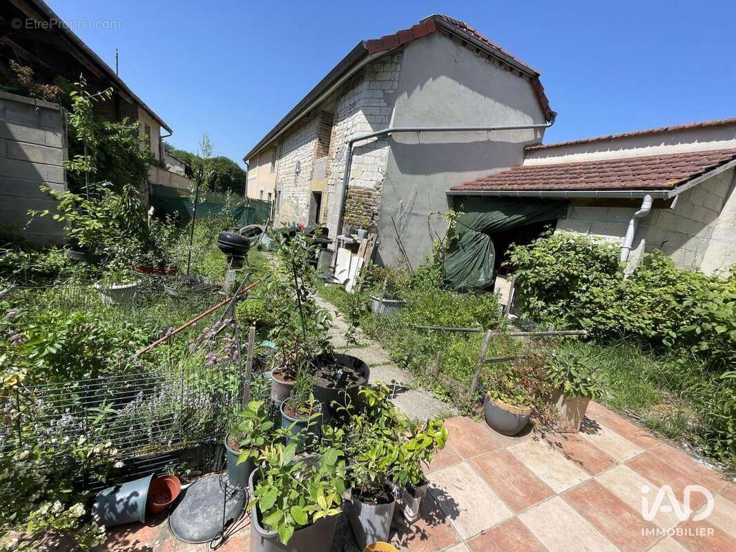 Maison 157 m² à Isles-Sur-Suippe  - photo 9
