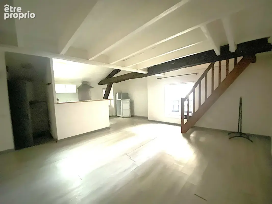 Périgueux historique Appartement T2 place de la clautre - photo 2