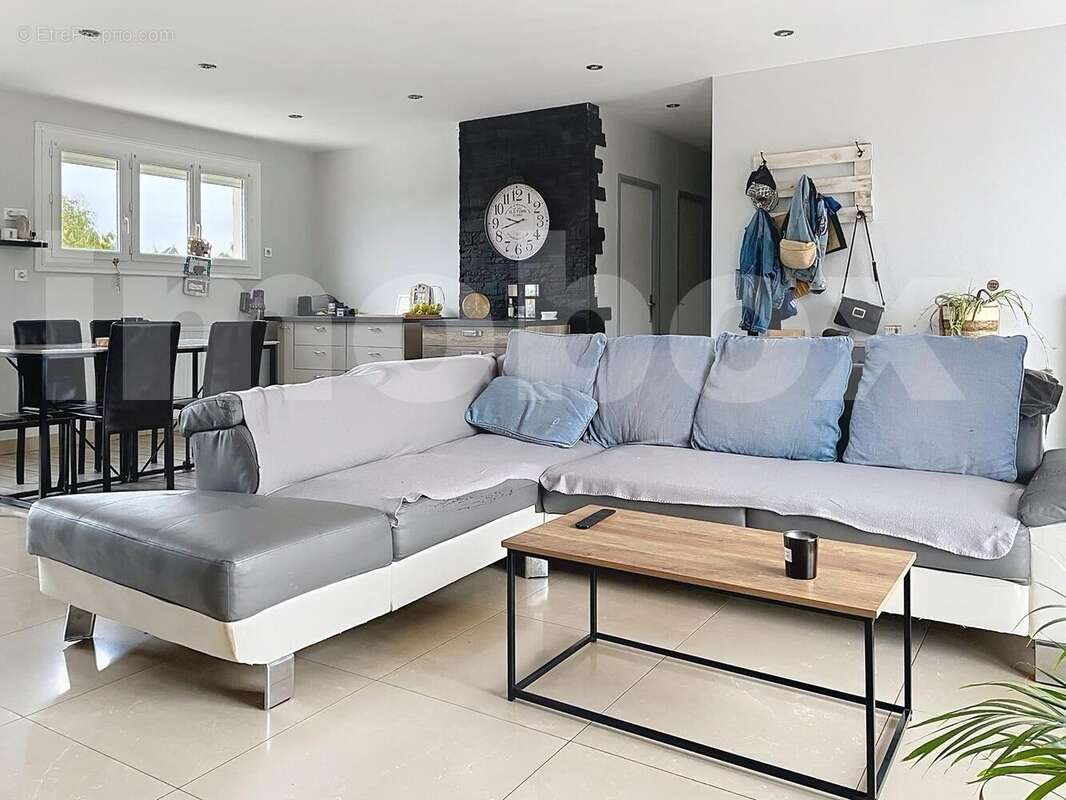 39556 - Maison à MESANGER