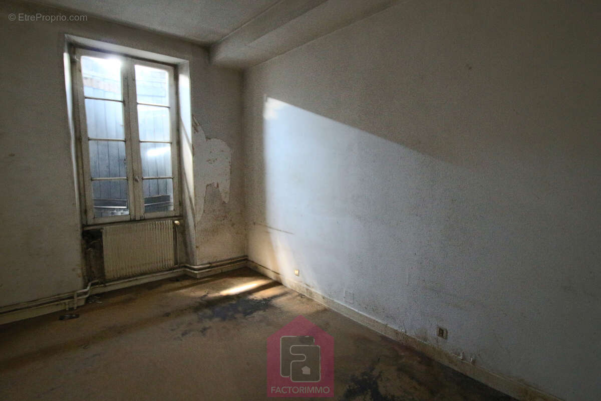 Appartement à PUY-L'EVEQUE