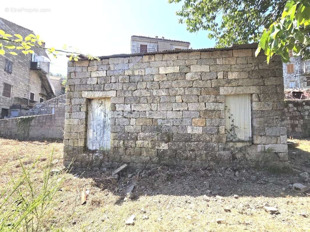 Maison à AULLENE