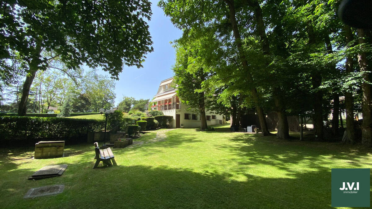 Maison à SAINT-BRICE-SOUS-FORET