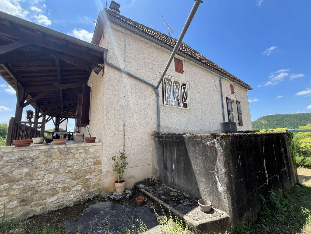 Propriété   Corps de ferme avec dépendances sur 6 180 m2 de terrain - photo 16