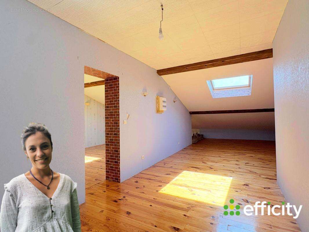 Maison 8 pièces 306 m² à vendre à Saint-Just-Saint-Rambert (42170) - photo 14