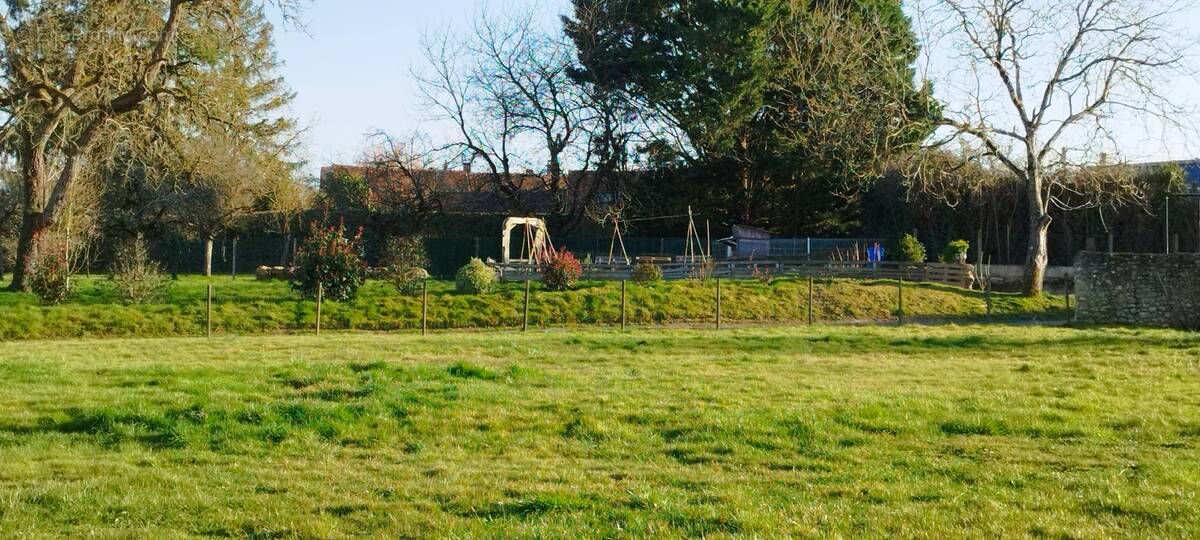 Terrain à SOUVIGNY-DE-TOURAINE